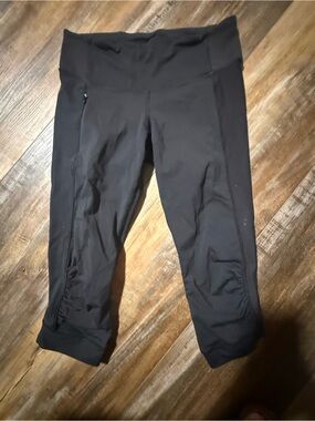 lululemon athletica Black Cropped Athletic Leggings